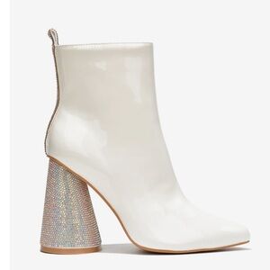 Cape Robbin White Biba Rhinestone Patent Leather Booties Ankle Boots Size 8